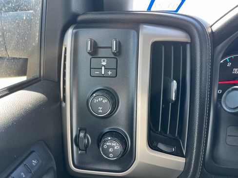 Used 2017 GMC Sierra 2500 Denali w/ Duramax Plus Package AWD/4WD image 14