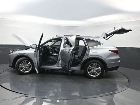 Used 2023 Acura MDX FWD image 41