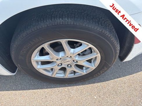 Used 2025 Chrysler Pacifica Select FWD image 20