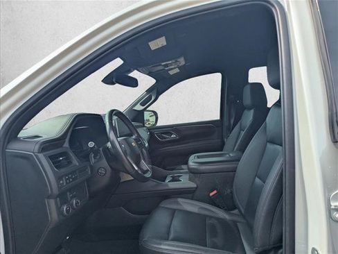 Used 2022 Chevrolet Tahoe LT w/ Luxury Package RWD image 12