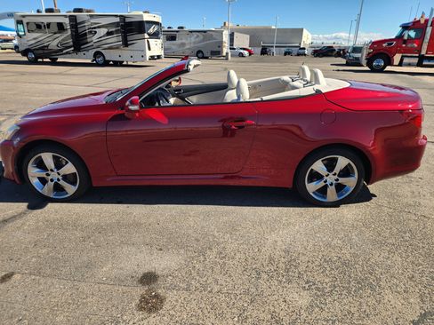 Used 2010 Lexus IS 350C image 8