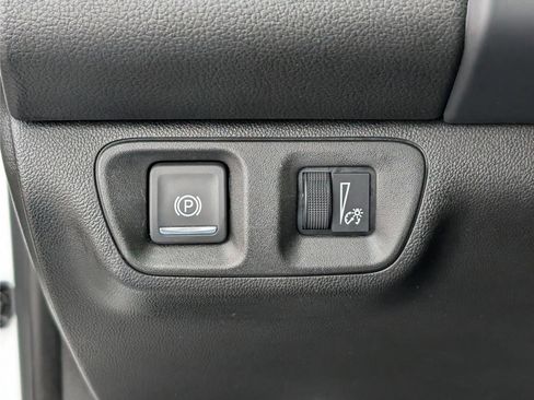 Used 2023 GMC Acadia SLT image 24