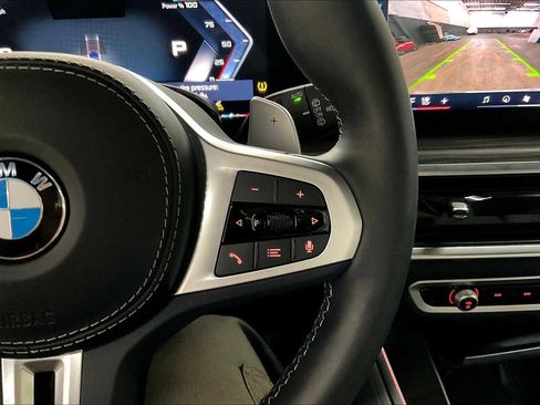 Used 2025 BMW X5 M60i w/ Climate Comfort Package image 22