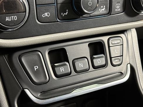 Used 2020 GMC Terrain SLT FWD image 36