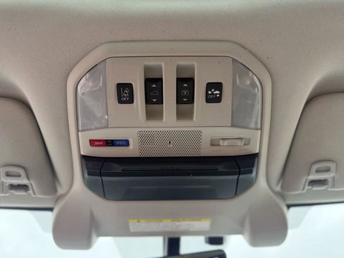 Used 2019 Subaru Ascent Touring image 35