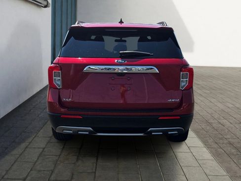 Certified 2023 Ford Explorer XLT w/ Equipment Group 202A AWD/4WD image 4