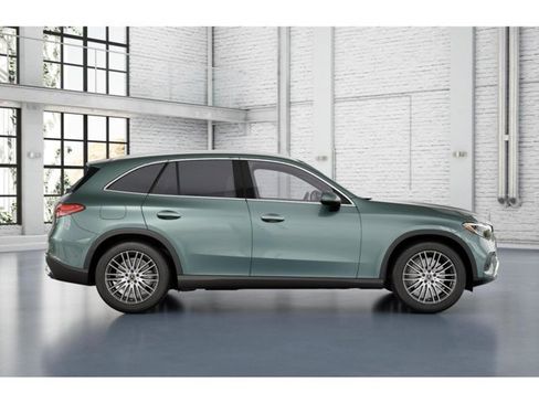 Used 2026 Mercedes-Benz GLC 300 4MATIC image 2
