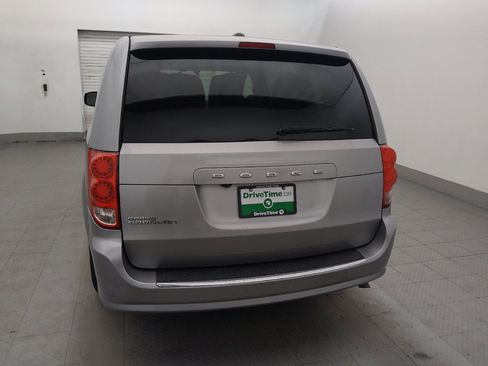 Used 2018 Dodge Grand Caravan SE w/ UConnect Hands-Free Group FWD image 6