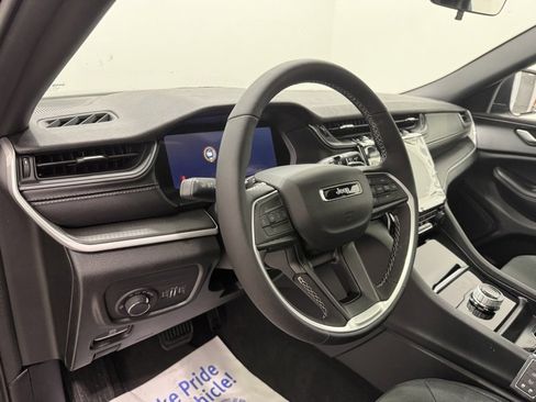 New 2026 Jeep Grand Cherokee Laredo image 21