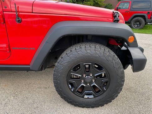 Used 2015 Jeep Wrangler Sport AWD/4WD image 45
