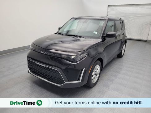Used 2023 Kia Soul LX w/ LX Technology Package FWD image 1