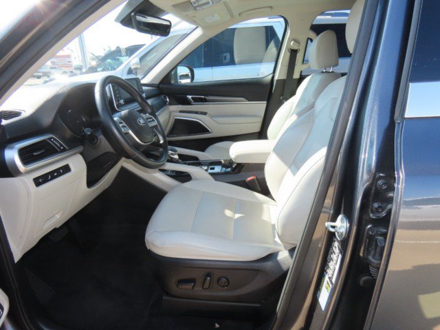 Used 2020 Kia Telluride S FWD image 19