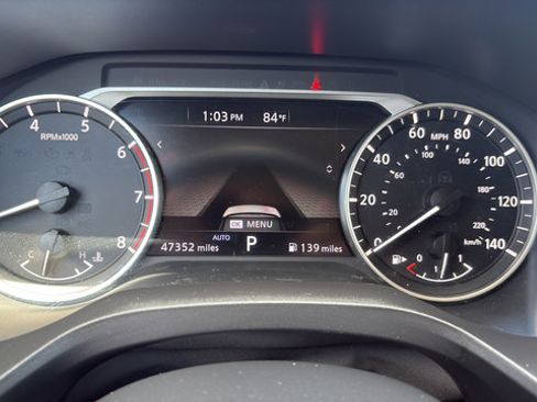 Used 2023 Nissan Rogue SV AWD/4WD image 16