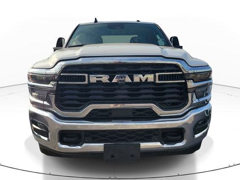 Used 2025 RAM 2500 Big Horn AWD/4WD image 2