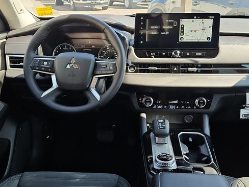 New 2026 Mitsubishi Outlander SE FWD image 21