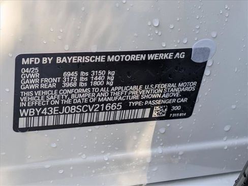 Used 2025 BMW i7 eDrive50 w/ Premium Package RWD image 23