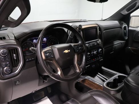 Used 2020 Chevrolet Silverado 1500 High Country w/ Technology Package image 16