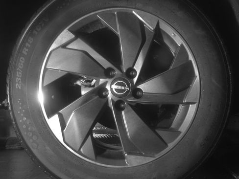 Used 2025 Nissan Rogue SV AWD/4WD image 15