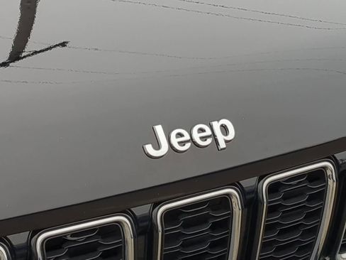 Used 2023 Jeep Grand Cherokee L Limited image 12