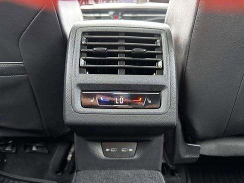 Used 2022 Volkswagen Golf R AWD/4WD image 42