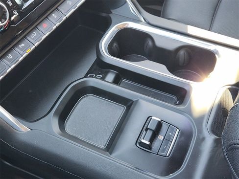 Used 2024 GMC Sierra 2500 Denali w/ Denali Reserve Package image 19