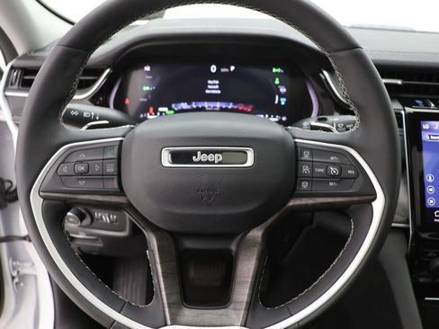 Used 2023 Jeep Grand Cherokee 4WD 4xe image 18