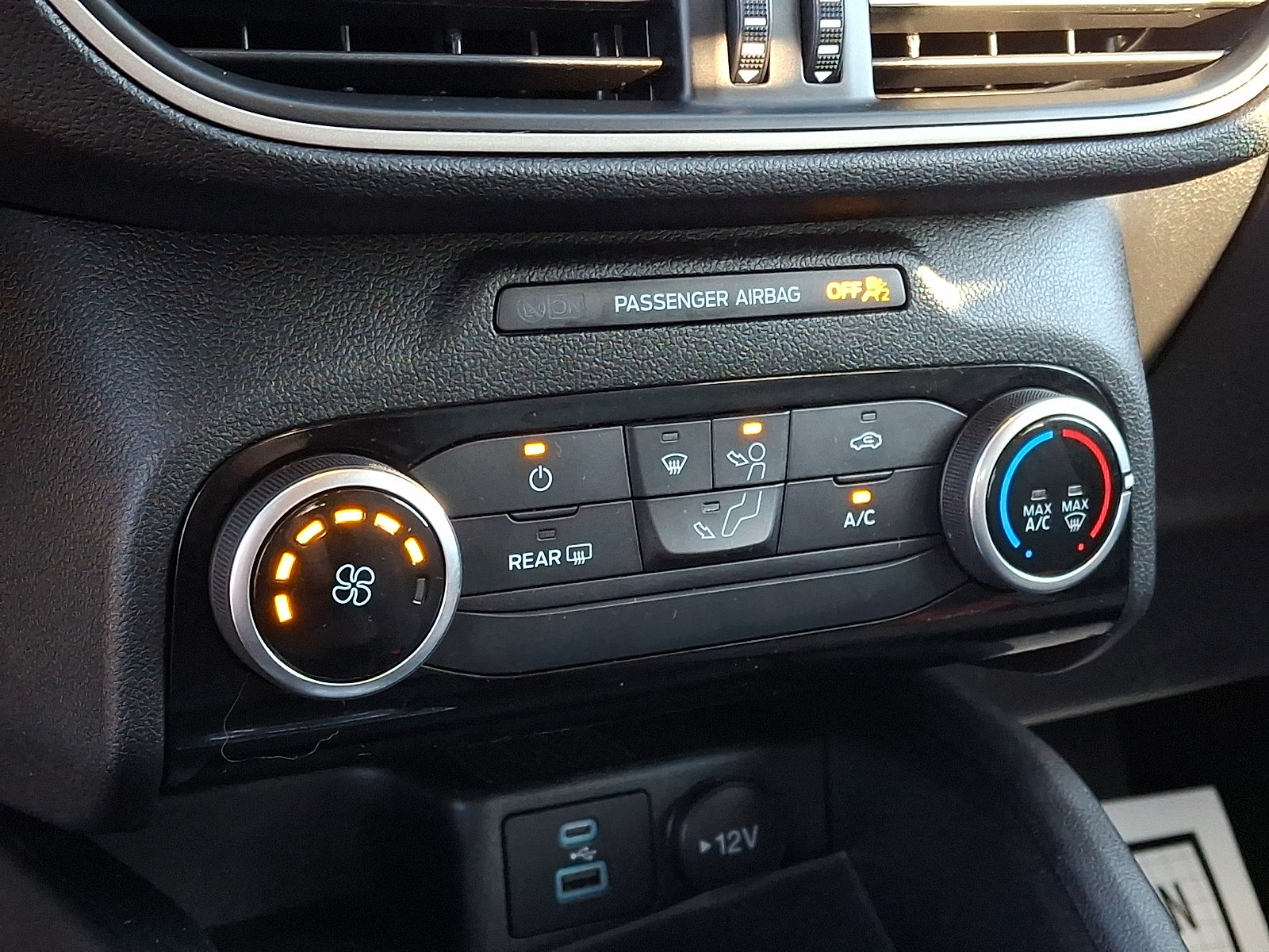 Certified 2022 Ford Escape SE AWD/4WD image 18