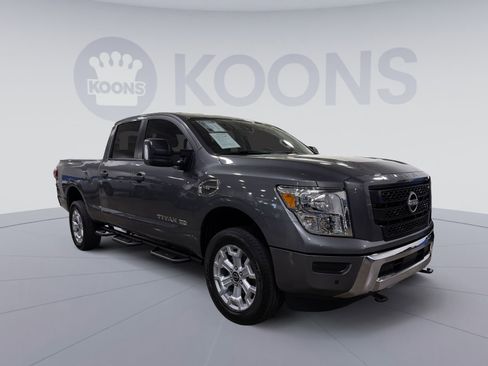 Used 2024 Nissan Titan SV w/ SV Convenience Package AWD/4WD image 10
