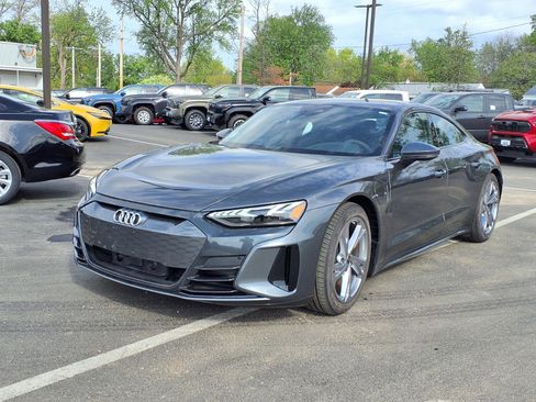 Used 2023 Audi e-tron GT Premium Plus image 31