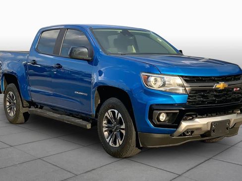 Used 2021 Chevrolet Colorado Z71 w/ Safety Package AWD/4WD image 3