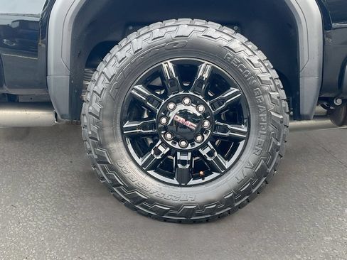 Used 2025 GMC Sierra 2500 AT4 AWD/4WD image 32