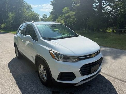 Used 2017 Chevrolet Trax LT FWD image 5