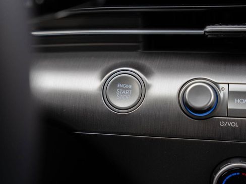 New 2026 Hyundai Kona SE image 25