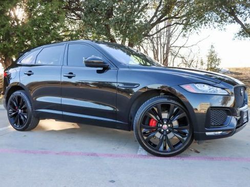 Used 2018 Jaguar F-PACE S image 1