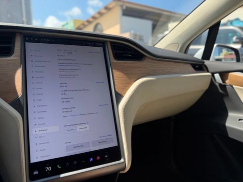 Used 2018 Tesla Model X 75D AWD/4WD image 20