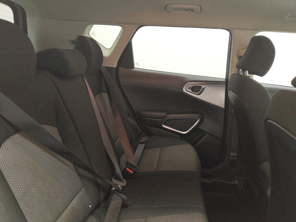 Used 2020 Kia Soul LX FWD image 19