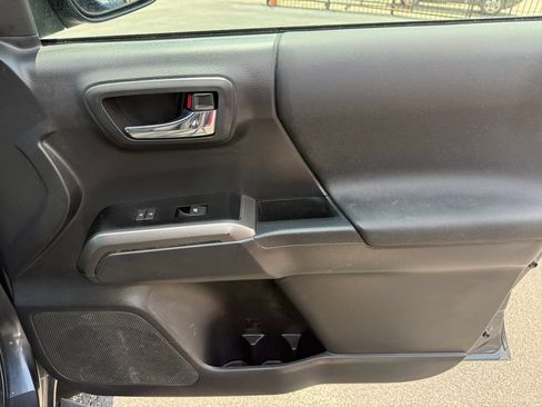 Used 2023 Toyota Tacoma TRD Sport AWD/4WD image 19