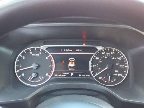 Used 2024 Nissan Rogue S FWD image 17