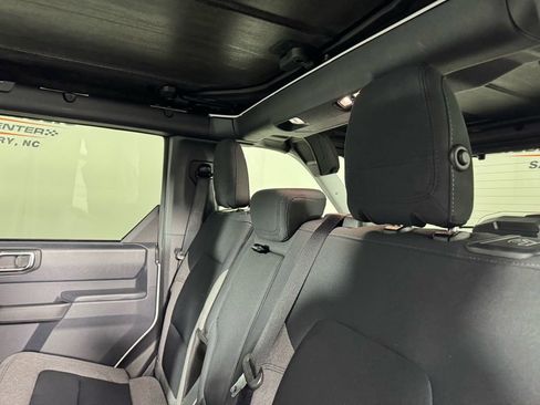 Used 2025 Ford Bronco Big Bend image 25