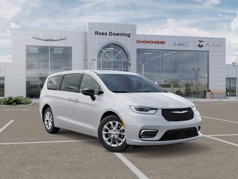 New 2026 Chrysler Pacifica Limited image 5