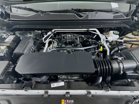 Used 2024 Chevrolet Colorado W/T image 31