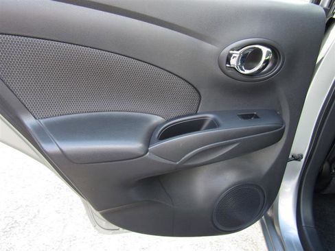 Used 2013 Nissan Versa SV w/ Convenience Pkg image 20