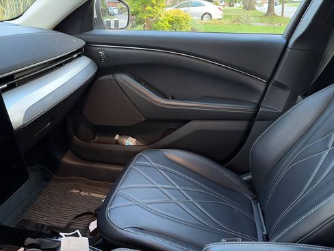 Used 2022 Ford Mustang Mach-E Select AWD/4WD image 8