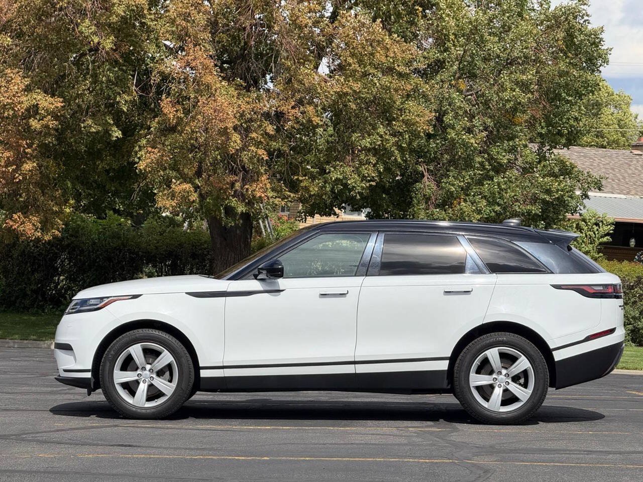 Used 2018 Land Rover Range Rover Velar S AWD/4WD image 2