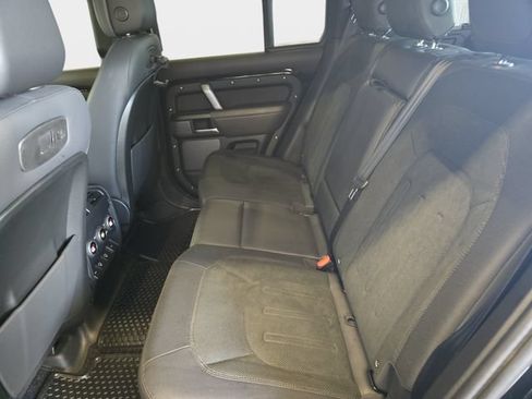 Used 2022 Land Rover Defender 110 AWD/4WD image 16
