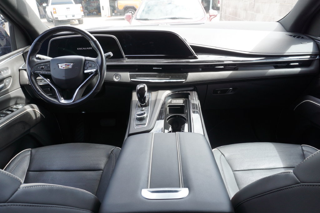 Used 2021 Cadillac Escalade ESV Sport w/ LPO, ONYX Package AWD/4WD image 7