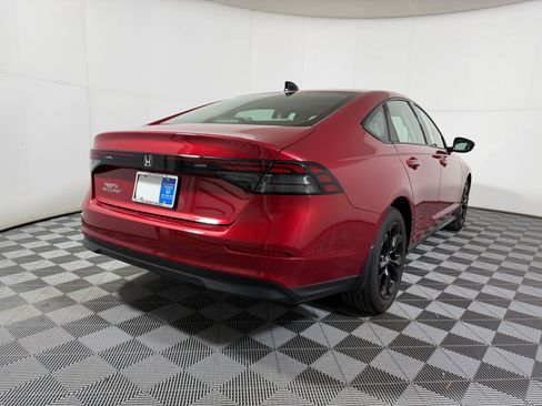 Certified 2025 Honda Accord SE image 7