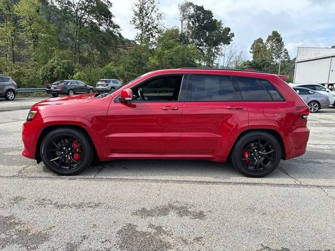 Used 2021 Jeep Grand Cherokee SRT w/ Trailer Tow Group IV AWD/4WD image 2