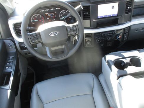 New 2026 Ford F250 XL w/ XL Chrome Package image 6