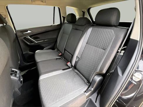 Used 2018 Volkswagen Tiguan S FWD image 19